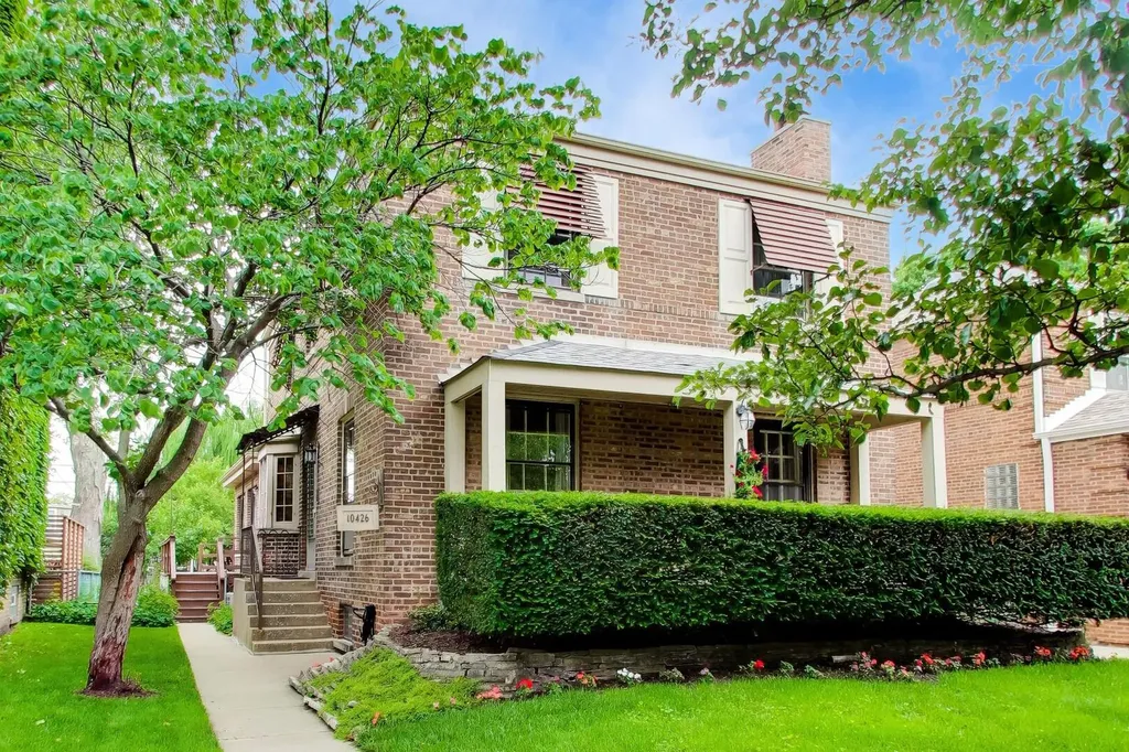 10426 South Artesian Avenue Chicago IL 60655