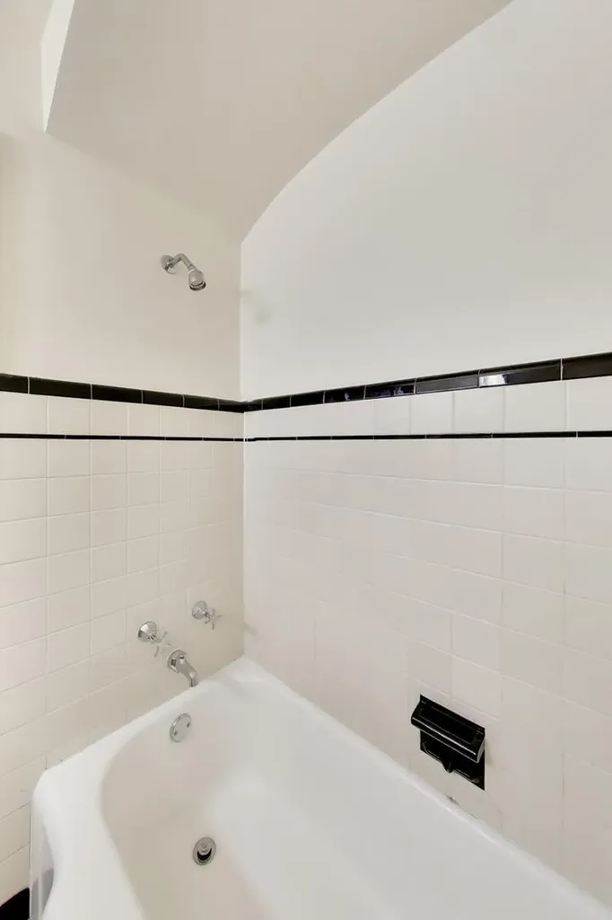 10426 South Artesian Avenue Chicago IL 60655