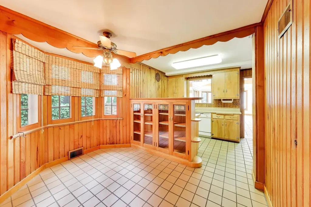 10426 South Artesian Avenue Chicago IL 60655