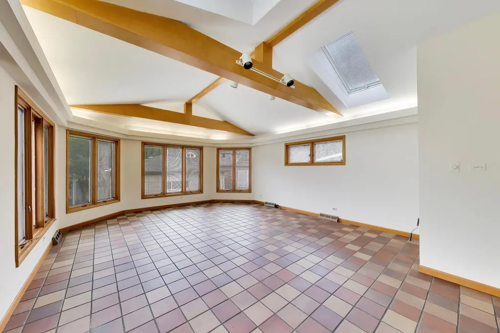 10426 South Artesian Avenue Chicago IL 60655