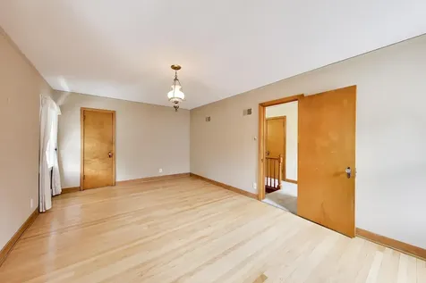 10426 South Artesian Avenue Chicago IL 60655