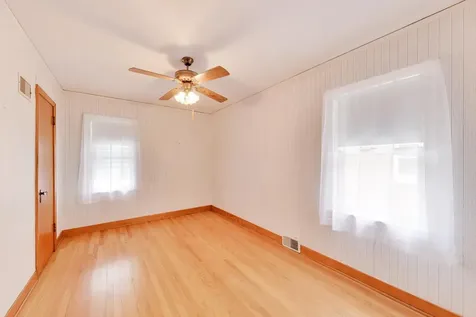 10426 South Artesian Avenue Chicago IL 60655