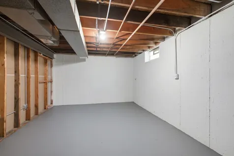 11157 Shaw Street Westchester IL 60154
