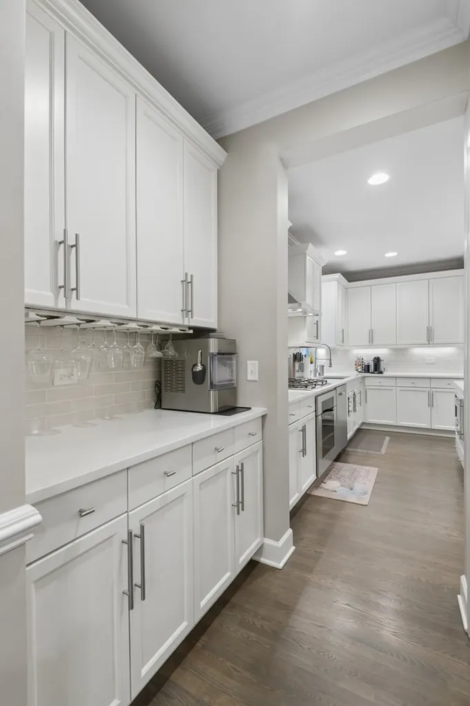 5652 North Lockwood Avenue Chicago IL 60646