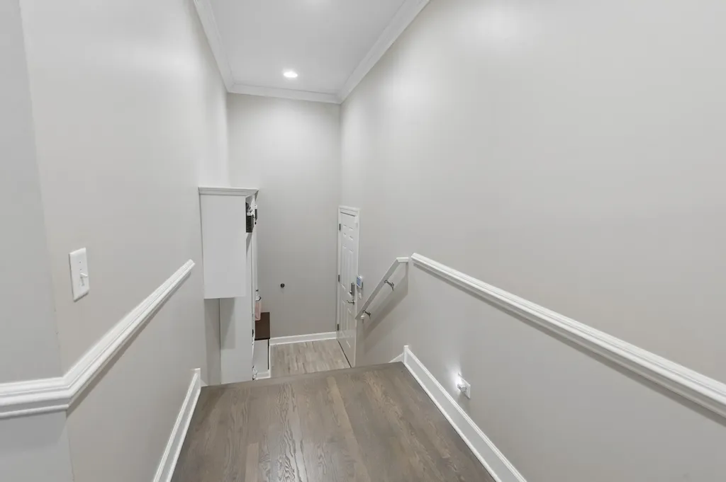 5652 North Lockwood Avenue Chicago IL 60646