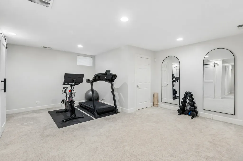 5652 North Lockwood Avenue Chicago IL 60646