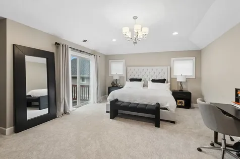 5652 North Lockwood Avenue Chicago IL 60646