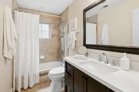 5652 North Lockwood Avenue Chicago IL 60646