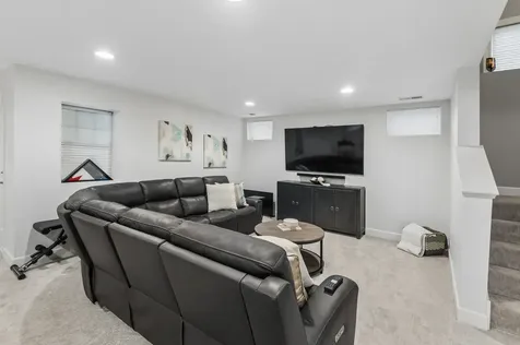 5652 North Lockwood Avenue Chicago IL 60646