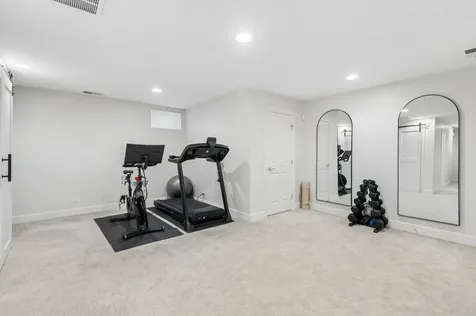 5652 North Lockwood Avenue Chicago IL 60646