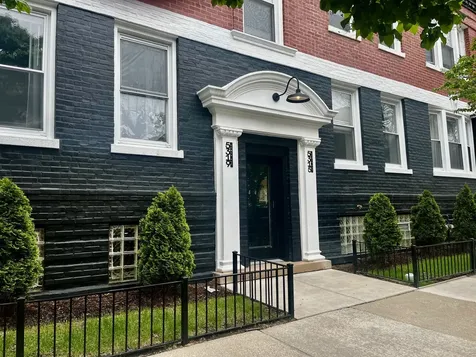 5325 North Damen Avenue Chicago IL 60625