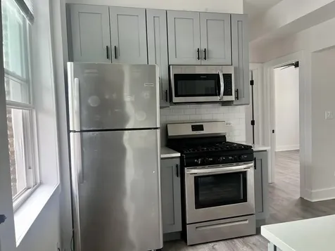5325 North Damen Avenue Chicago IL 60625