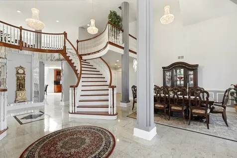 5 Delphi Court Tinley Park IL 60477