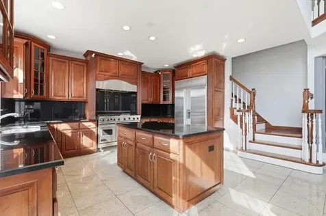 5 Delphi Court Tinley Park IL 60477