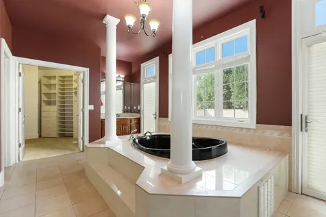 5 Delphi Court Tinley Park IL 60477