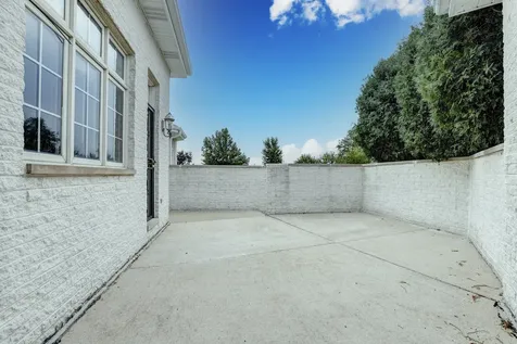 5 Delphi Court Tinley Park IL 60477