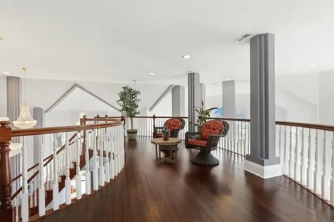 5 Delphi Court Tinley Park IL 60477