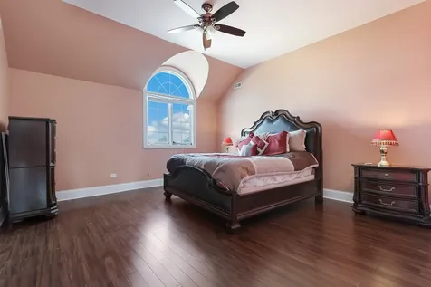 5 Delphi Court Tinley Park IL 60477
