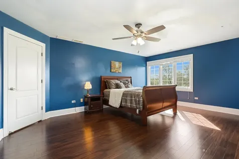 5 Delphi Court Tinley Park IL 60477
