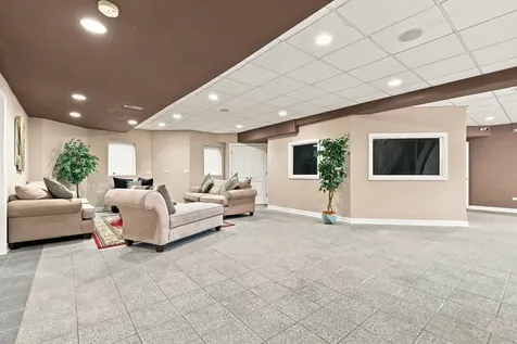 5 Delphi Court Tinley Park IL 60477