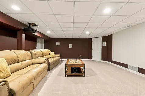 5 Delphi Court Tinley Park IL 60477