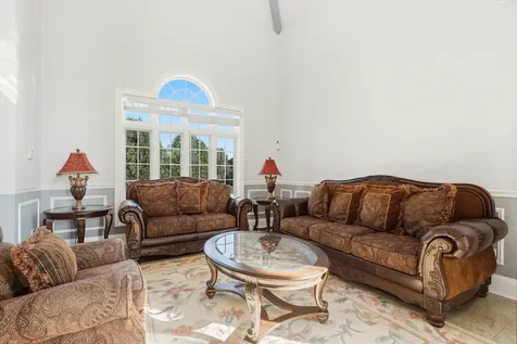 5 Delphi Court Tinley Park IL 60477