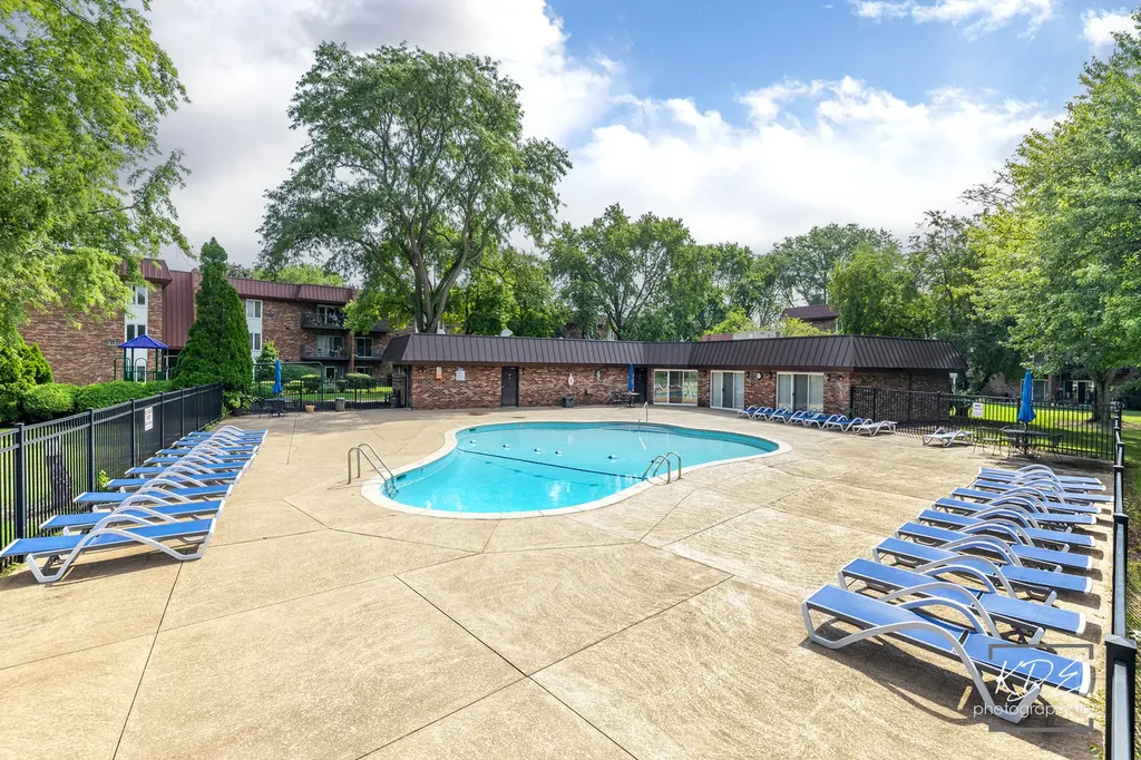 1121 West Ogden Avenue Naperville IL 60563
