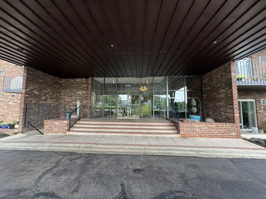 1121 West Ogden Avenue Naperville IL 60563