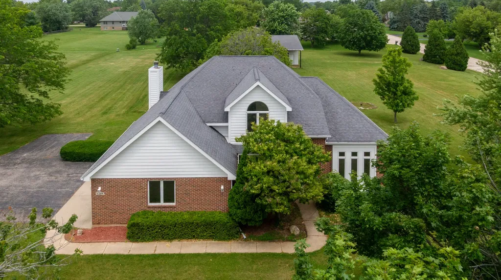 2302 English Prairie Road Spring Grove IL 60081