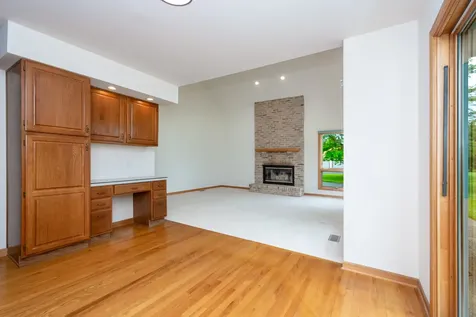 2302 English Prairie Road Spring Grove IL 60081