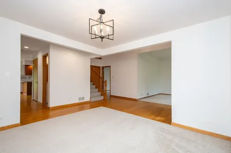 2302 English Prairie Road Spring Grove IL 60081