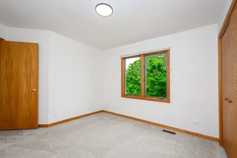 2302 English Prairie Road Spring Grove IL 60081