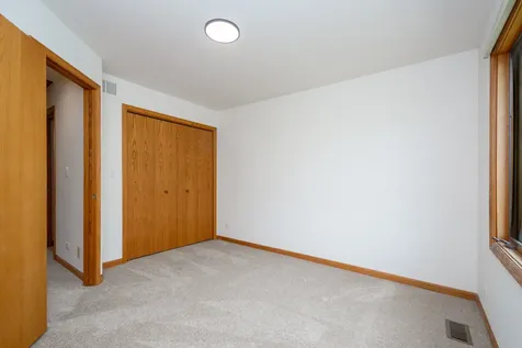 2302 English Prairie Road Spring Grove IL 60081