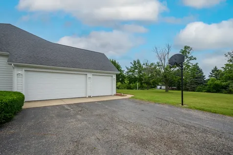 2302 English Prairie Road Spring Grove IL 60081