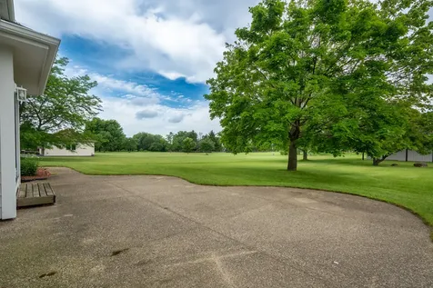 2302 English Prairie Road Spring Grove IL 60081