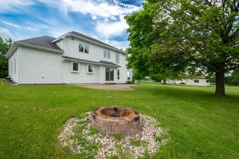 2302 English Prairie Road Spring Grove IL 60081
