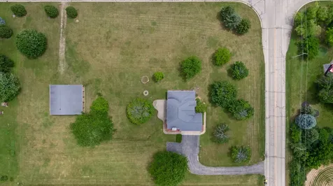 2302 English Prairie Road Spring Grove IL 60081