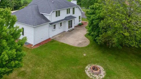 2302 English Prairie Road Spring Grove IL 60081