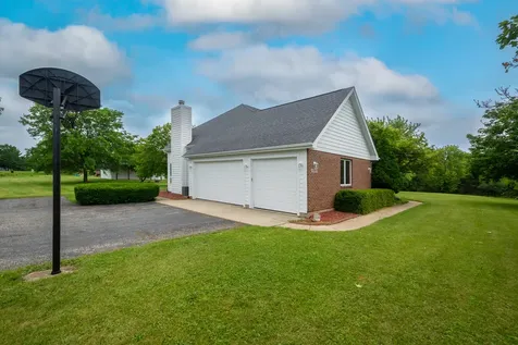 2302 English Prairie Road Spring Grove IL 60081