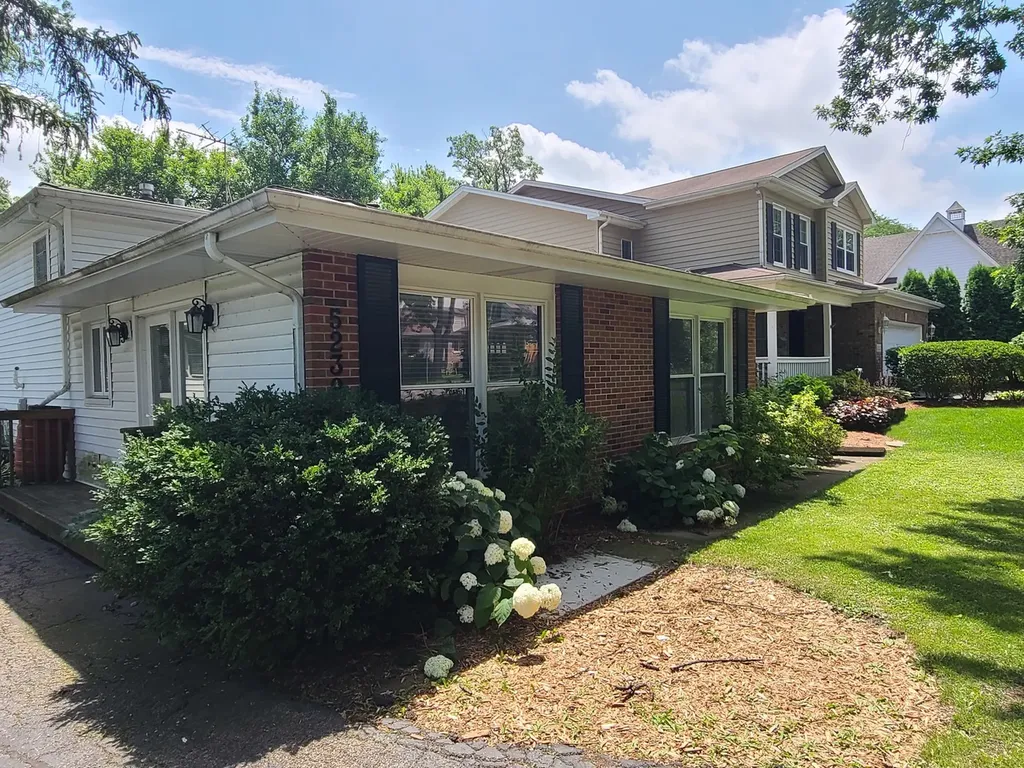 5239 Cumnor Road Downers Grove IL 60515
