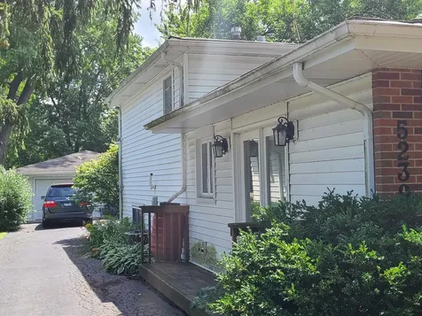5239 Cumnor Road Downers Grove IL 60515