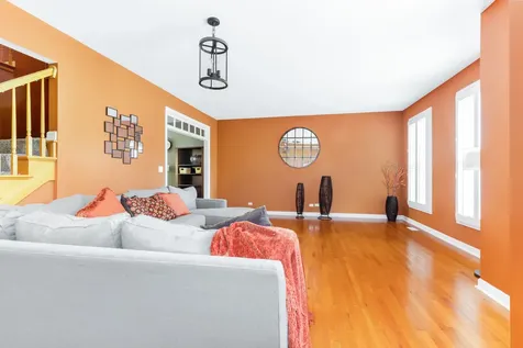 4383 Canterbury Court St. Charles IL 60174