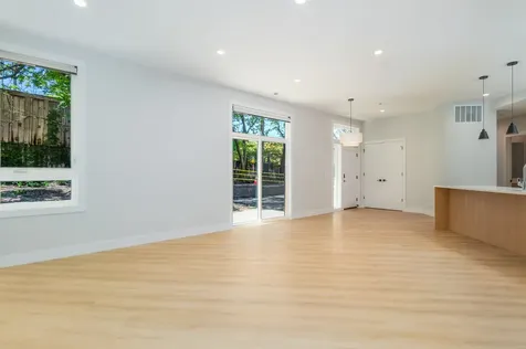 3947 West Dakin Street Chicago IL 60618