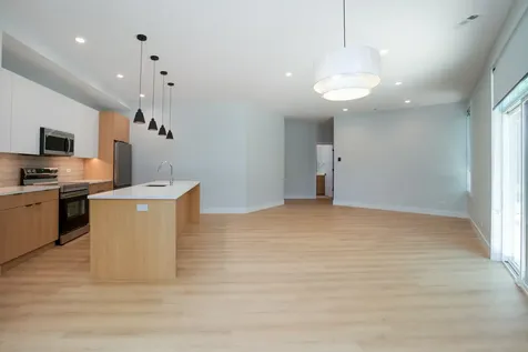 3947 West Dakin Street Chicago IL 60618