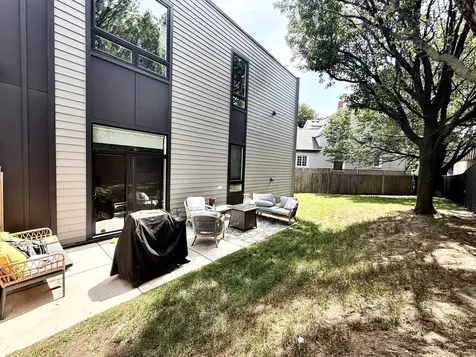 3947 West Dakin Street Chicago IL 60618