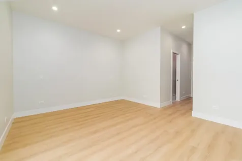 3947 West Dakin Street Chicago IL 60618