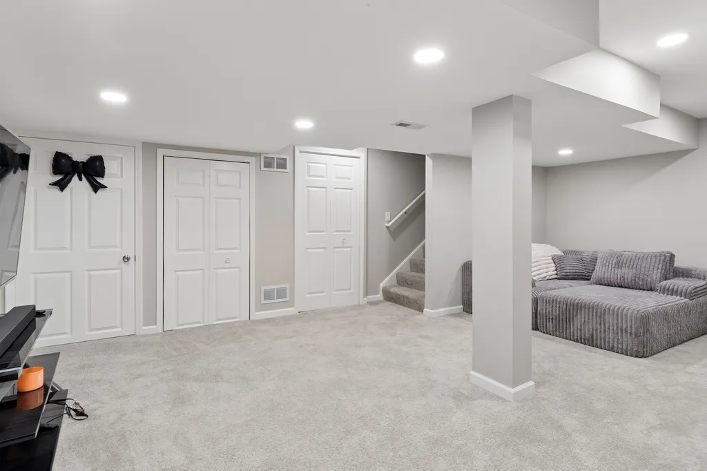 24209 Walnut Circle Plainfield IL 60585