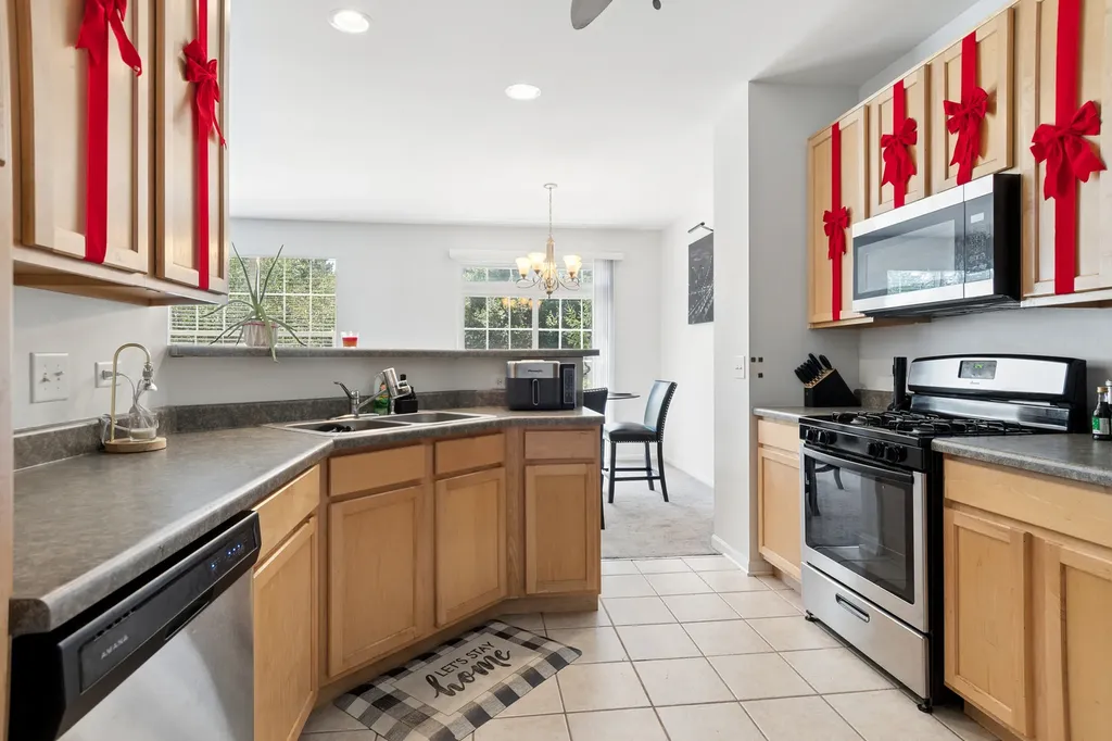 24209 Walnut Circle Plainfield IL 60585