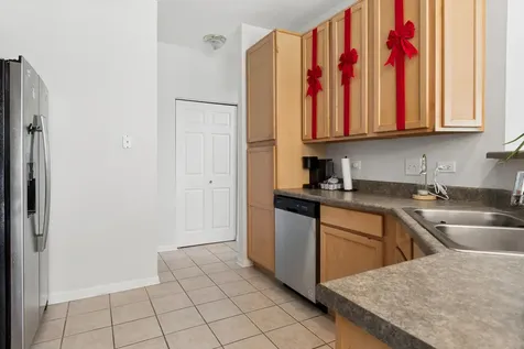 24209 Walnut Circle Plainfield IL 60585