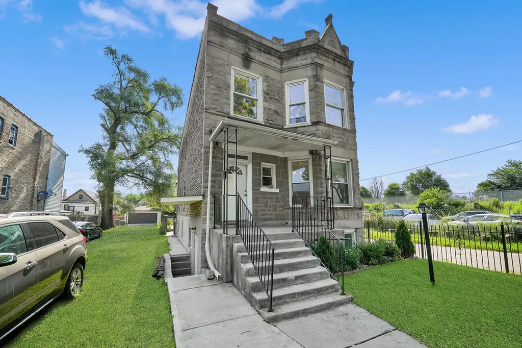 2139 South Homan Avenue Chicago IL 60623